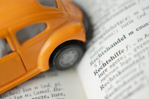 Wir erklären die Fachbegriffe, die im Zusammenhang mit Unfallgutachten und der Schadenabwicklung verwendet werden.